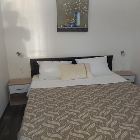 Apartment Tuja Jadrtovac ภายนอก รูปภาพ